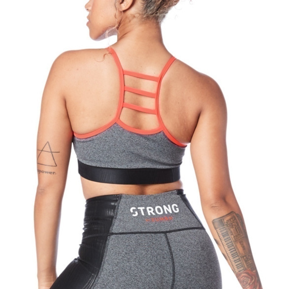 Don't Miss A Beat High Neck Bra strong by Zumba - Picture 4 of 4